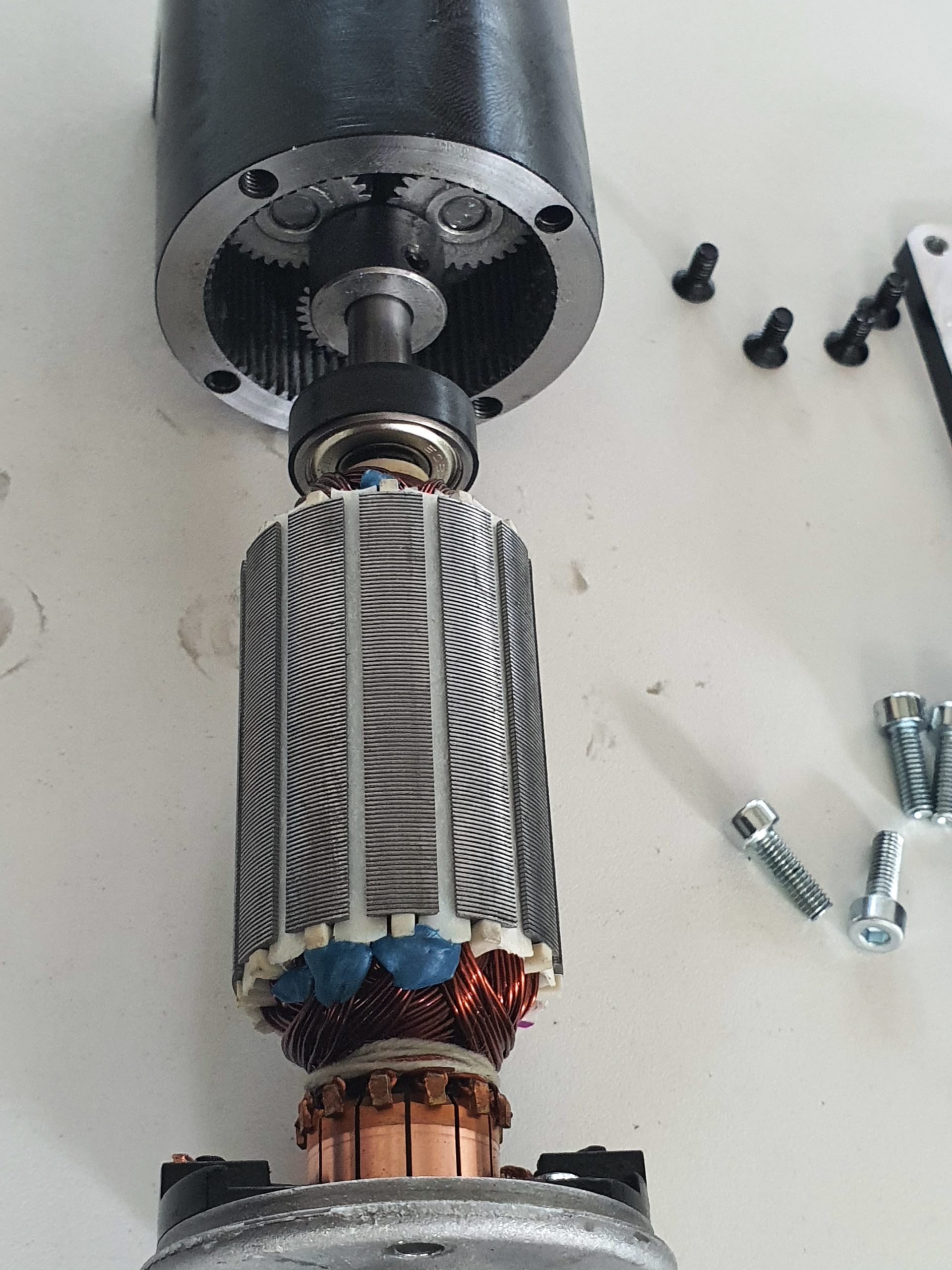 Transformer l’énergie du vent en électricité.